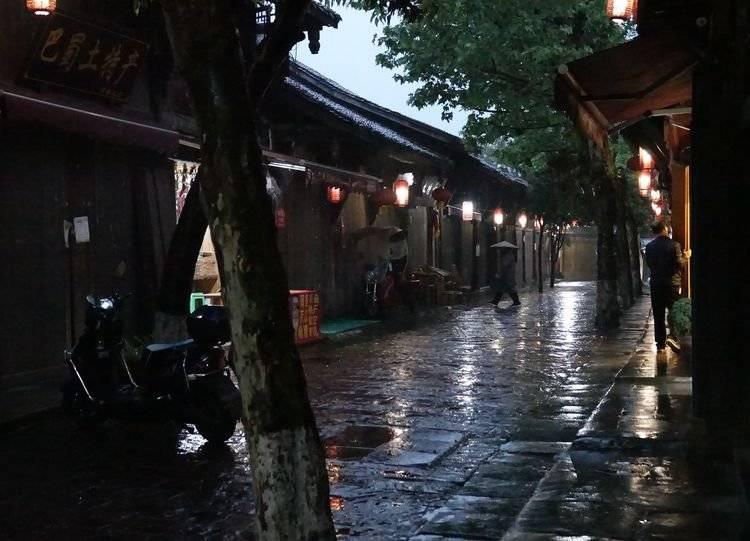 自考公办一本好还是同考民办二本好？游戏画面